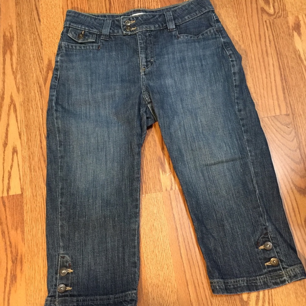 ▫️Lee Just Below The Waist Denim Capris Size 8M - Picture 2 of 7